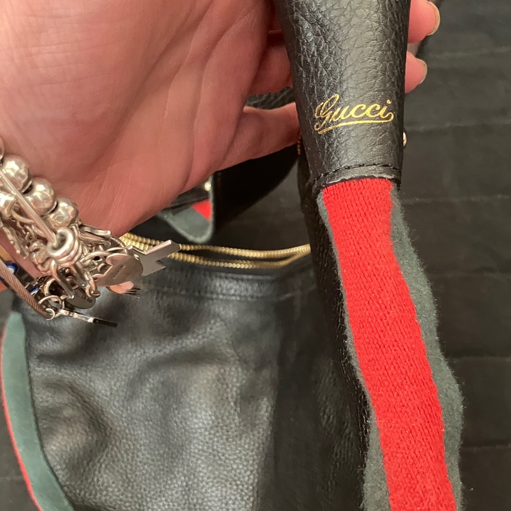 Gucci Black and Red Leather Shoulder Bag - Picture 4 of 4